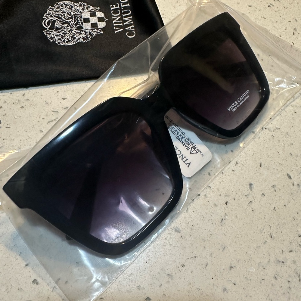 New! VINCE CAMUTO - brand new sunglasses & pouch - NWT